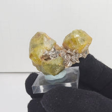 Load and play video in Gallery viewer, Garnet var. Grandite. (Mali Garnet)
