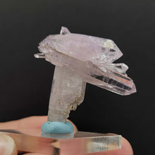 Load image into Gallery viewer, Amethyst, Veracruz. 15.55g - The Crystal Connoisseurs

