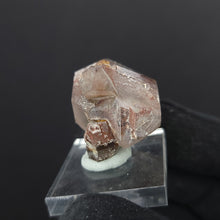 Load image into Gallery viewer, Double Terminated Hematite Quartz. 30g - The Crystal Connoisseurs
