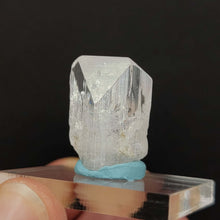 Load image into Gallery viewer, Danburite. 8g - The Crystal Connoisseurs
