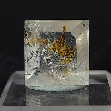 Dendritic Quartz. Facet, Square. 11ct. - The Crystal Connoisseurs