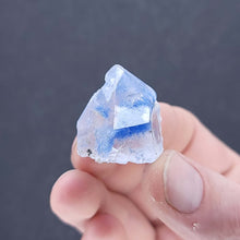 Load image into Gallery viewer, Dumortierite in Quartz. 18.4g - The Crystal Connoisseurs
