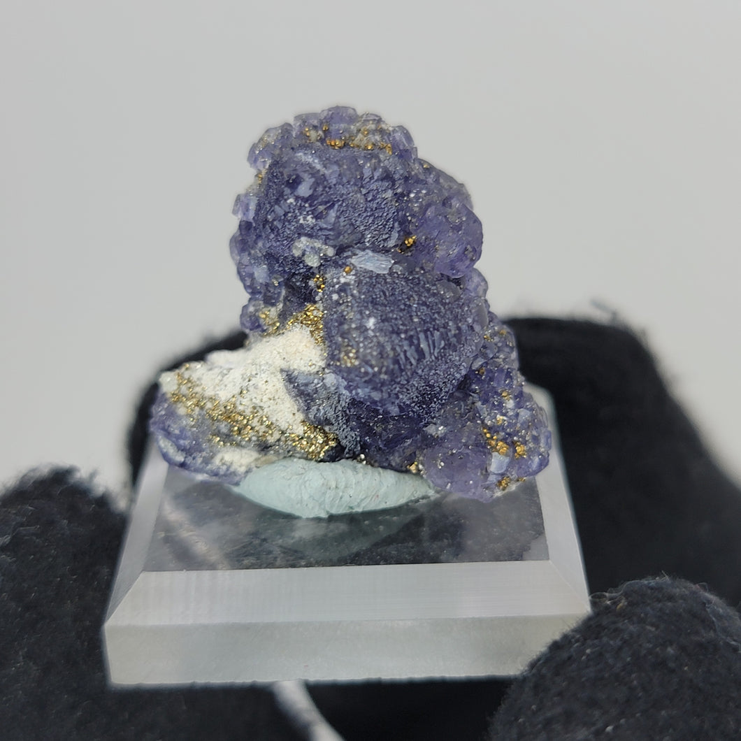 Purple Fluorite from Hunan, China. 4g.