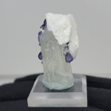 Load image into Gallery viewer, Quartz with Purple Fluorite from Hunan, China. 10g.
