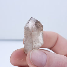 Load image into Gallery viewer, Hematite Quartz. 13.8g - The Crystal Connoisseurs
