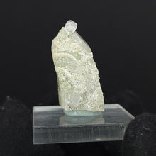 Load image into Gallery viewer, Quartz with Calcite. 10g - The Crystal Connoisseurs
