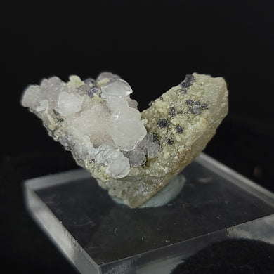 Quartz with Calcite. 7g - The Crystal Connoisseurs
