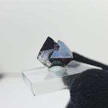 Load image into Gallery viewer, Rainbow Magnetite. 7g
