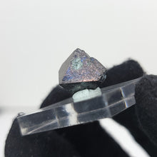 Load image into Gallery viewer, Rainbow Magnetite. 5g
