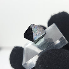 Load image into Gallery viewer, Rainbow Magnetite. 5g
