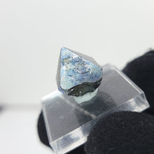 Load image into Gallery viewer, Rainbow Magnetite. 8g
