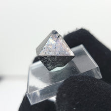 Load image into Gallery viewer, Rainbow Magnetite. 10g
