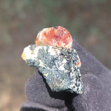Load image into Gallery viewer, Red Zircon. 28g
