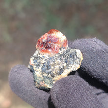 Load image into Gallery viewer, Red Zircon. 28g
