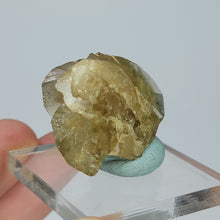 Load image into Gallery viewer, Sphene / Titanite from Pakistan. 15g
