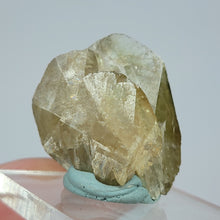 Load image into Gallery viewer, Sphene / Titanite from Pakistan. 14g
