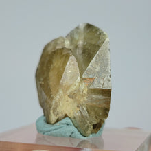 Load image into Gallery viewer, Sphene / Titanite from Pakistan. 14g
