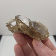 Load image into Gallery viewer, Swiss Quartz. 78g - The Crystal Connoisseurs

