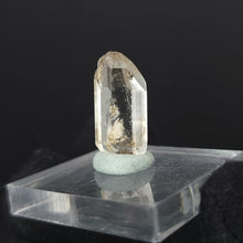 Load image into Gallery viewer, Facet Grade Topaz. 3g - The Crystal Connoisseurs
