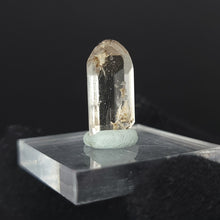 Load image into Gallery viewer, Facet Grade Topaz. 3g - The Crystal Connoisseurs
