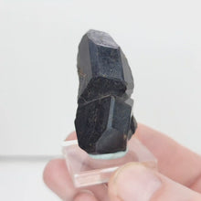 Load and play video in Gallery viewer, Garnet var. Melanite from Mali. 40g
